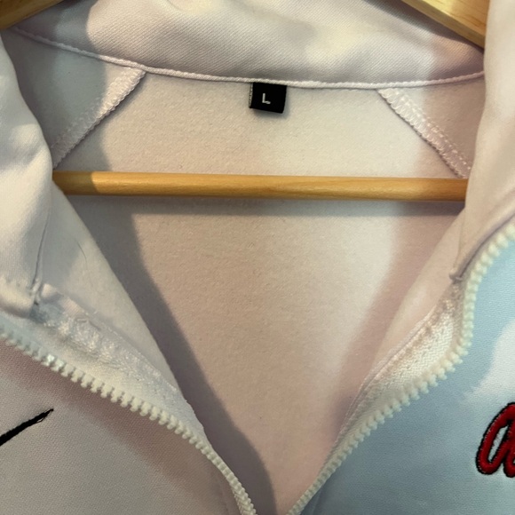 Nike White Pullover Hoodie. Ole Miss & Nike logos. Large. Good condition - Picture 3 of 3